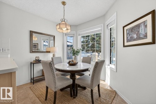 156 Oeming Road, Edmonton, AB - Indoor Photo Showing Dining Room