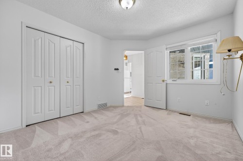 156 Oeming Road, Edmonton, AB - Indoor Photo Showing Other Room
