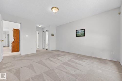 156 Oeming Road, Edmonton, AB - Indoor Photo Showing Other Room