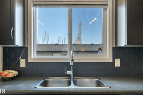 355 Secord Boulevard, Edmonton, AB - Indoor Photo Showing Kitchen With Double Sink