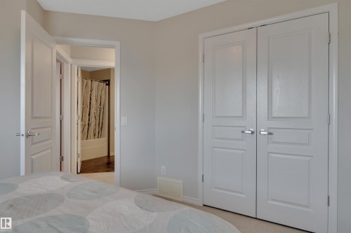 355 Secord Boulevard, Edmonton, AB - Indoor Photo Showing Bedroom
