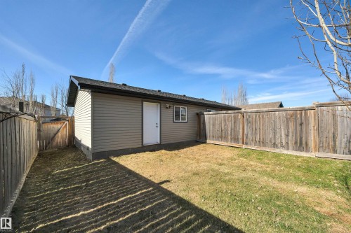 355 Secord Boulevard, Edmonton, AB - Outdoor