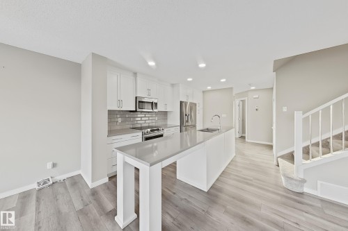 2374 Wonnacott Crescent, Edmonton, AB - Indoor Photo Showing Kitchen With Upgraded Kitchen