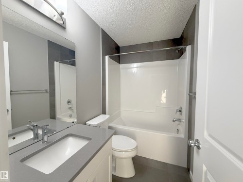 2374 Wonnacott Crescent, Edmonton, AB - Indoor Photo Showing Bathroom
