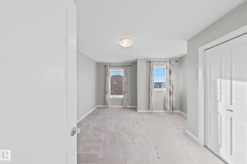 2374 Wonnacott Crescent, Edmonton, AB - Indoor Photo Showing Other Room