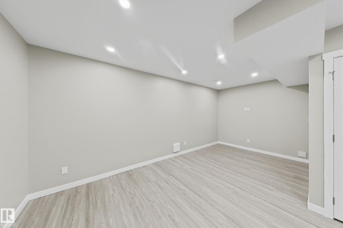 2374 Wonnacott Crescent, Edmonton, AB - Indoor