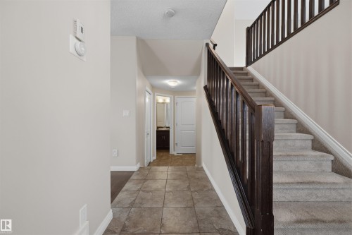 Front door hallway. - 20813 96A Avenue, Edmonton, AB - Indoor Photo Showing Other Room