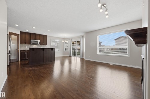 20813 96A Avenue, Edmonton, AB - Indoor Photo Showing Kitchen