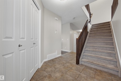 Entrance foyer. - 20813 96A Avenue, Edmonton, AB - Indoor Photo Showing Other Room