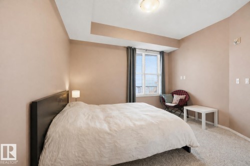 369 4823 104A Street, Edmonton, AB - Indoor Photo Showing Bedroom