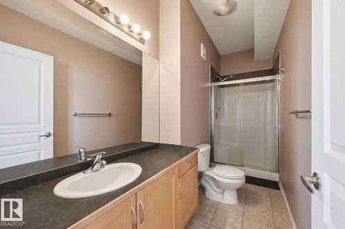 369 4823 104A Street, Edmonton, AB - Indoor Photo Showing Bathroom