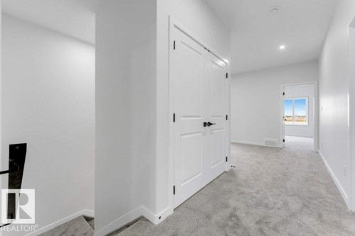 1623 Siskin Link Link, Edmonton, AB - Indoor Photo Showing Other Room
