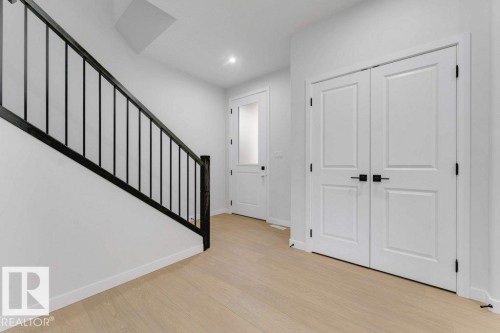 1623 Siskin Link Link, Edmonton, AB - Indoor Photo Showing Other Room