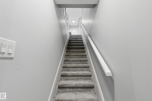 295 Youville Drive E, Edmonton, AB - Indoor Photo Showing Other Room