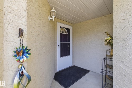 295 Youville Drive E, Edmonton, AB - Outdoor With Exterior