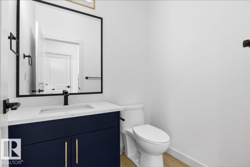 1150 Gyrfalcon Crescent, Edmonton, AB - Indoor Photo Showing Bathroom