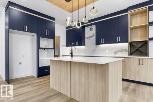1150 Gyrfalcon Crescent, Edmonton, AB - Indoor Photo Showing Kitchen