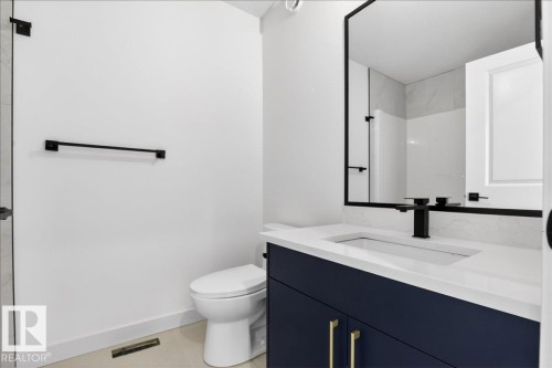 1150 Gyrfalcon Crescent, Edmonton, AB - Indoor Photo Showing Bathroom