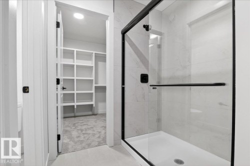 1150 Gyrfalcon Crescent, Edmonton, AB - Indoor Photo Showing Bathroom