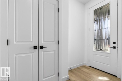 1150 Gyrfalcon Crescent, Edmonton, AB - Indoor Photo Showing Other Room