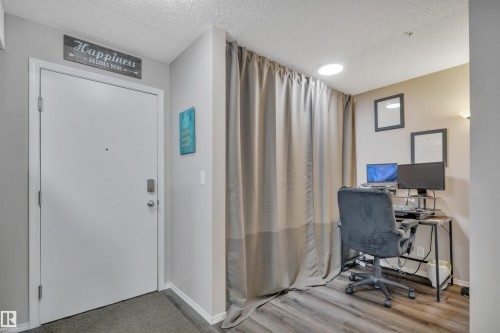 208 11820 22 Avenue, Edmonton, AB - Indoor