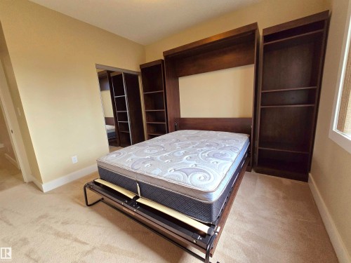256 6079 Maynard Way, Edmonton, AB - Indoor Photo Showing Bedroom