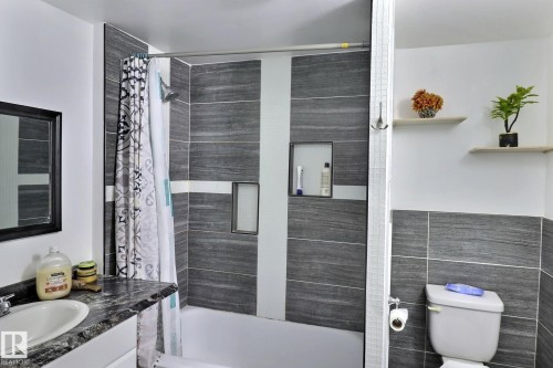 602 Evergreen Park, Edmonton, AB - Indoor Photo Showing Bathroom