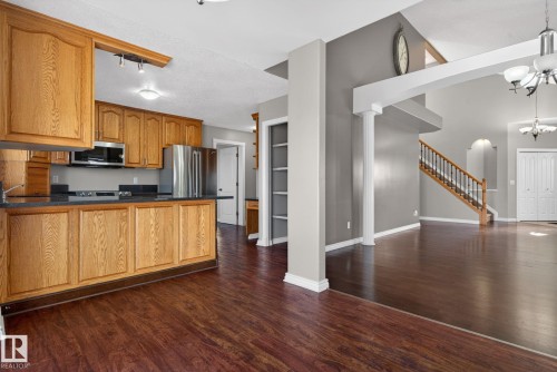 15913 78 Street, Edmonton, AB - Indoor Photo Showing Kitchen