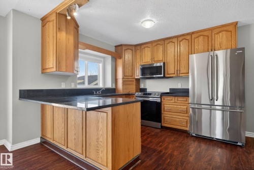 15913 78 Street, Edmonton, AB - Indoor Photo Showing Kitchen