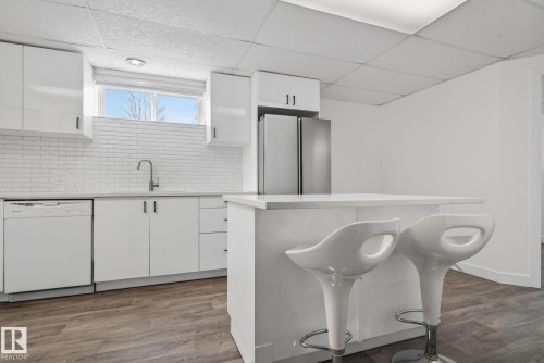 15913 78 Street, Edmonton, AB - Indoor Photo Showing Kitchen