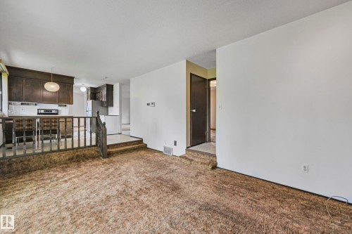 12254 143 Avenue, Edmonton, AB - Indoor Photo Showing Other Room
