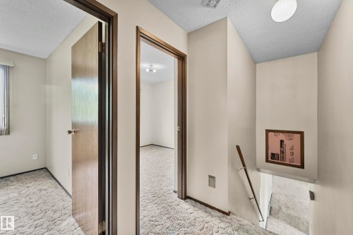 12254 143 Avenue, Edmonton, AB - Indoor Photo Showing Other Room