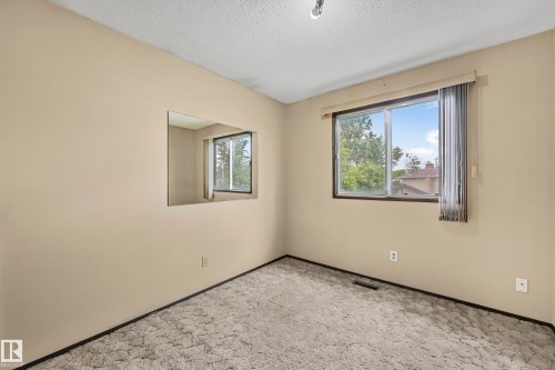 12254 143 Avenue, Edmonton, AB - Indoor Photo Showing Other Room