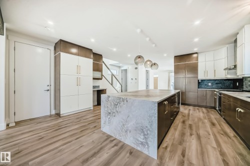 10506 68 Avenue, Edmonton, AB - Indoor Photo Showing Kitchen