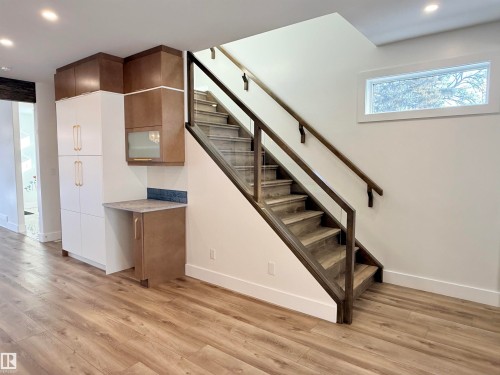 10506 68 Avenue, Edmonton, AB - Indoor Photo Showing Other Room