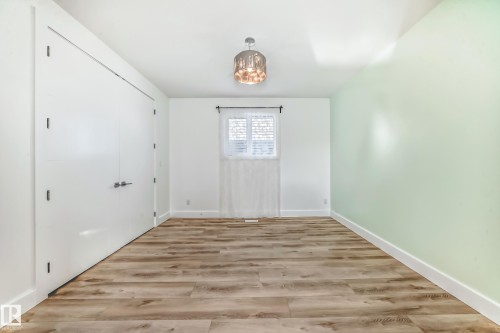 10506 68 Avenue, Edmonton, AB - Indoor Photo Showing Other Room