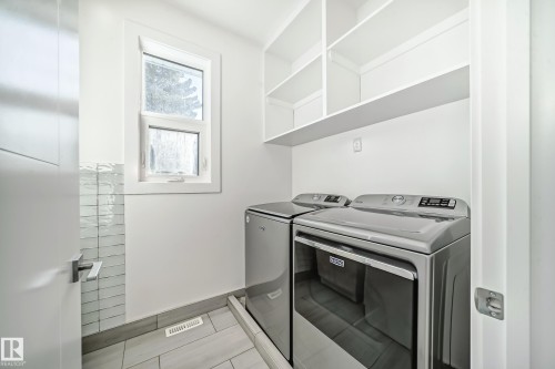 10506 68 Avenue, Edmonton, AB - Indoor Photo Showing Laundry Room