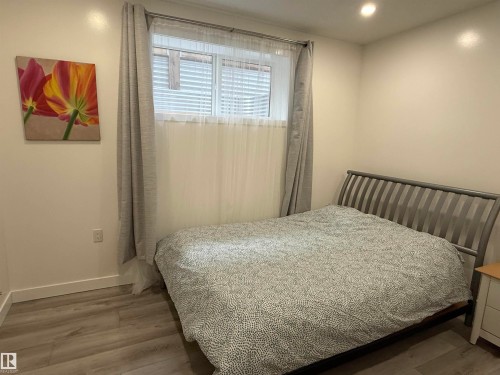 Bedroom #3 - 10506 68 Avenue, Edmonton, AB - Indoor Photo Showing Bedroom
