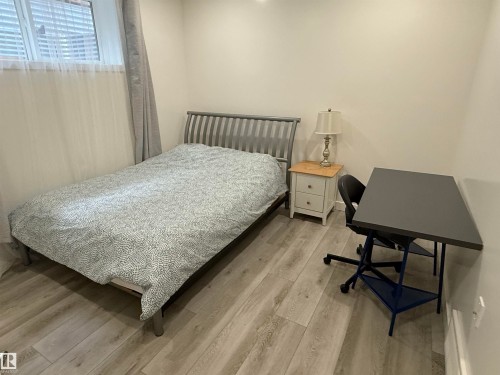 10506 68 Avenue, Edmonton, AB - Indoor Photo Showing Bedroom