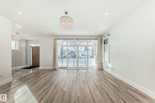 10506 68 Avenue, Edmonton, AB - Indoor Photo Showing Other Room