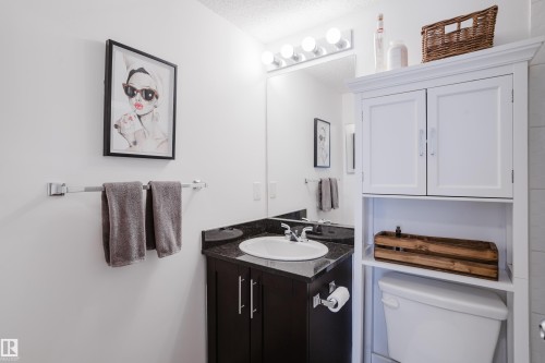 319 5804 Mullen Place, Edmonton, AB - Indoor Photo Showing Bathroom