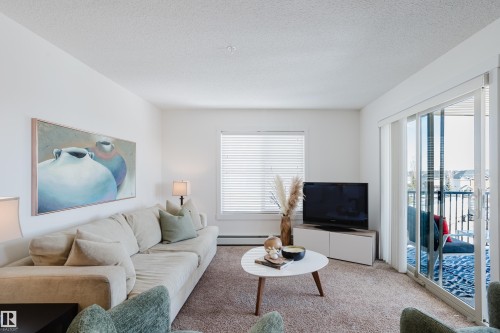 319 5804 Mullen Place, Edmonton, AB - Indoor Photo Showing Living Room