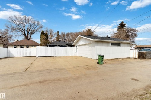 12411 90 Street, Edmonton, AB - Outdoor
