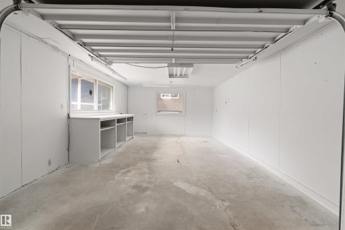 12411 90 Street, Edmonton, AB - Indoor Photo Showing Garage