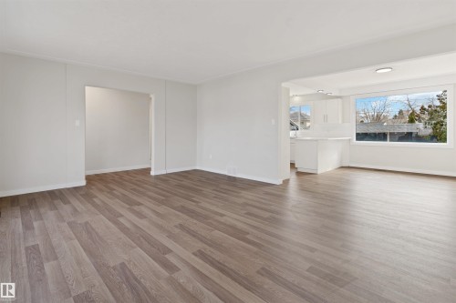 12411 90 Street, Edmonton, AB - Indoor Photo Showing Living Room