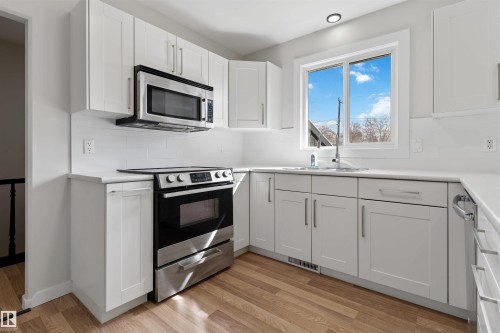 12411 90 Street, Edmonton, AB - Indoor Photo Showing Kitchen With Stainless Steel Kitchen