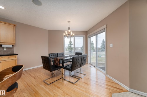 8706 175 Avenue, Edmonton, AB - Indoor Photo Showing Dining Room