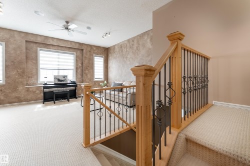 8706 175 Avenue, Edmonton, AB - Indoor Photo Showing Other Room