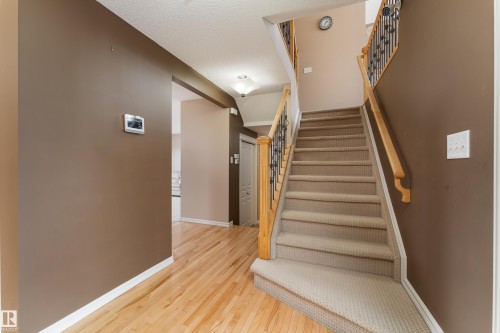 8706 175 Avenue, Edmonton, AB - Indoor Photo Showing Other Room
