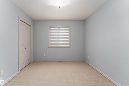 8706 175 Avenue, Edmonton, AB - Indoor Photo Showing Other Room